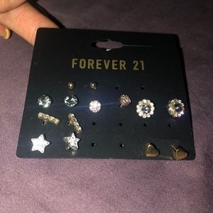 Gold colored earring set